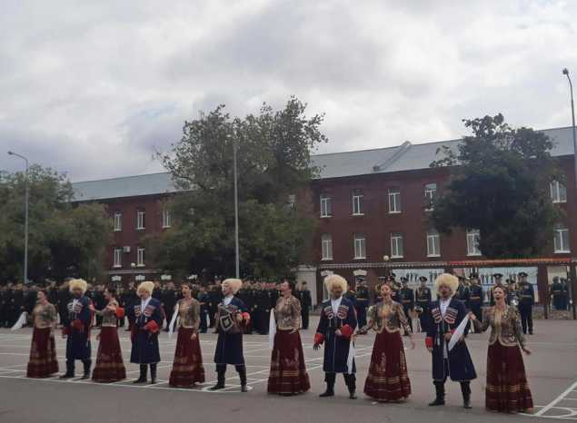 Артисты ансамбля «Казачья застава» выступили в ПАИИ